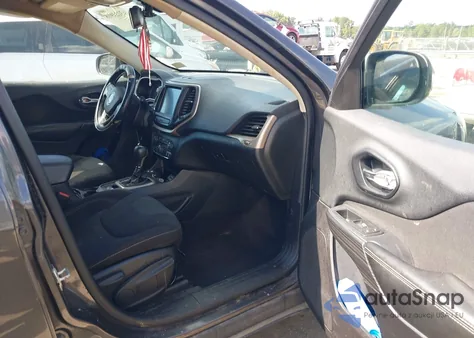 2016 Jeep Cherokee Latitude из США, поврежденный, VIN 1C4PJMCBXGW186511